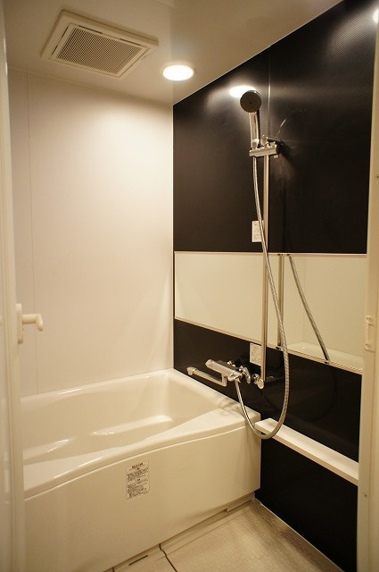 エンクレスト薬院大通の浴室|きれいなお風呂です