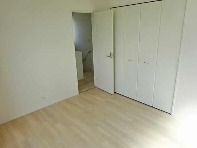 【洋室】 | 裾野市水窪第1 新築建売分譲住宅 土地＋建物 TW05969 | 裾野市水窪1号棟　洋室7帖 ※令和8年4月9日撮影写真