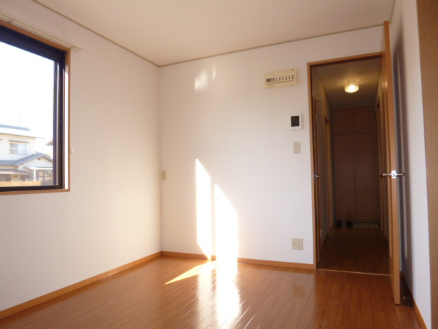 ピオーネ三宅の居間・リビング