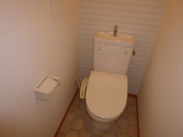 ピオーネ三宅のトイレ|温水洗浄便座