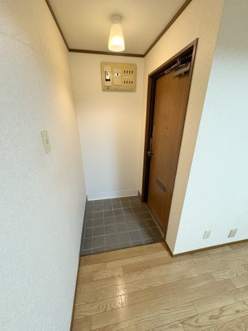 城北ハイツの玄関