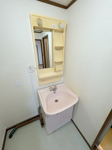 城北ハイツの独立洗面台