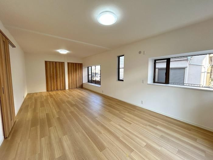 あきる野市二宮東２丁目の中古一戸建の居間・リビング