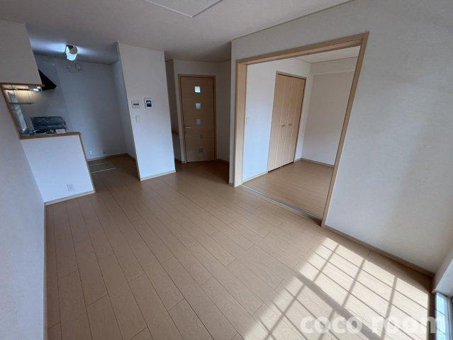 エム・スクエアー　ガーデン　Ⅰの居間・リビング