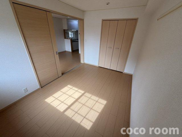 エム・スクエアー　ガーデン　Ⅰの居間・リビング