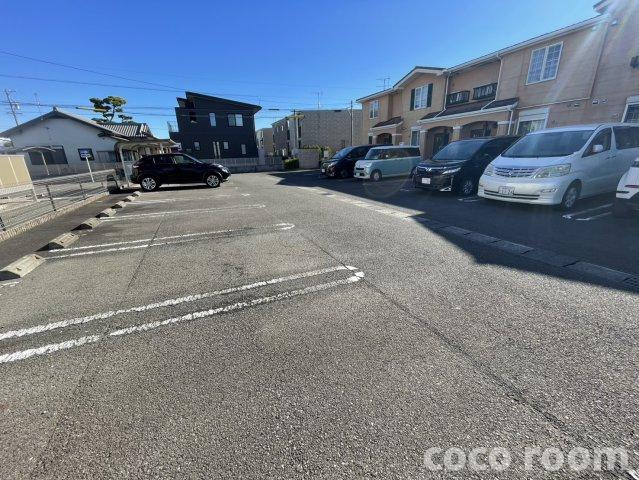 エム・スクエアー　ガーデン　Ⅰの駐車場