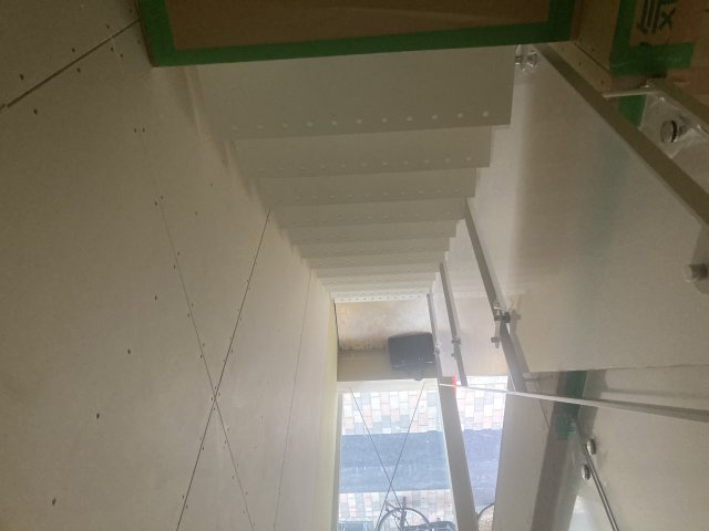 【ロビー】 | 新橋駅徒歩6分1階-2階8.43坪スケルトン