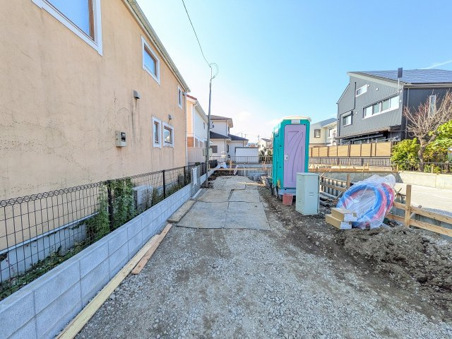 八王子市　長房町　新築一戸建て　２４ー１期の駐車場|～2台駐車可能カースペース～