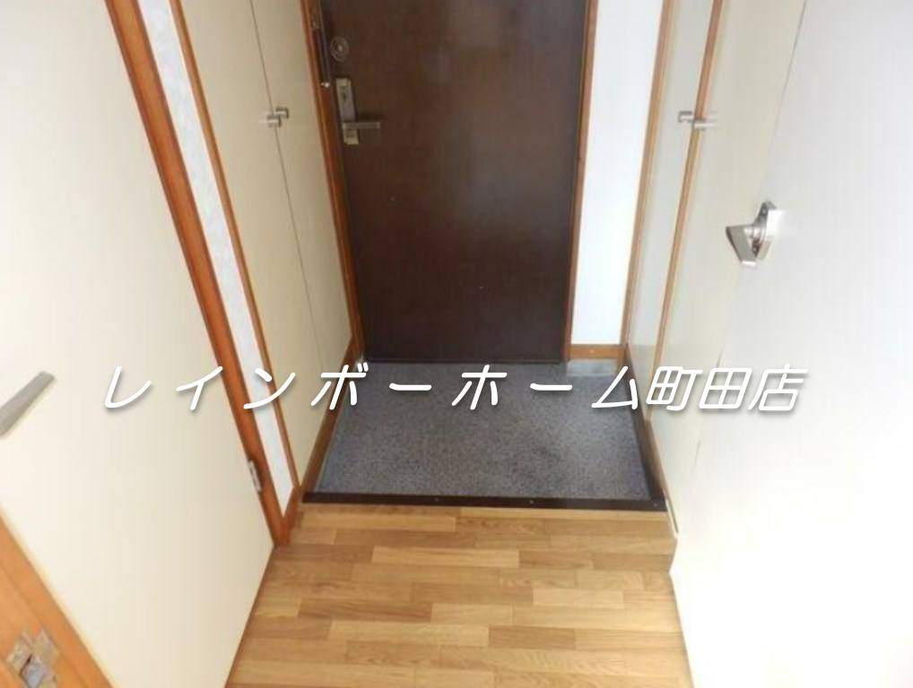 特典：仲介手数料が無料です!!の玄関|毎日通る玄関はこちらです