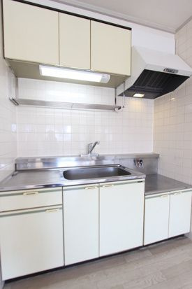 第５グランドハイツ服部のキッチン|きれいなキッチンです