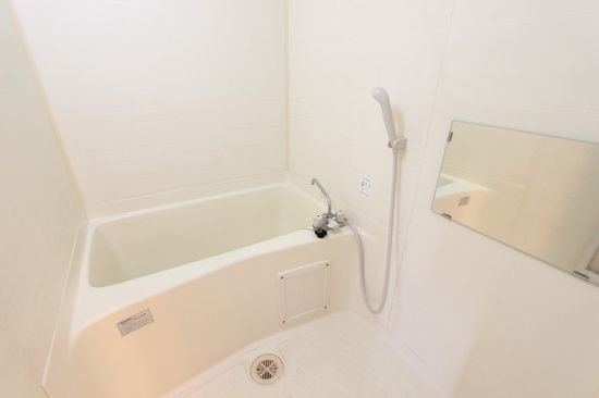 第５グランドハイツ服部の浴室|日々の疲れを癒すお風呂付です