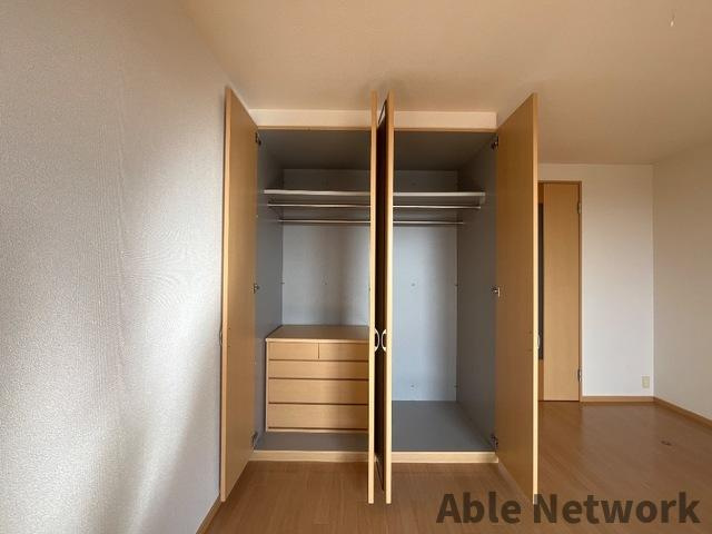 モンテ・アンヴェリーノの収納|大型のクローゼット