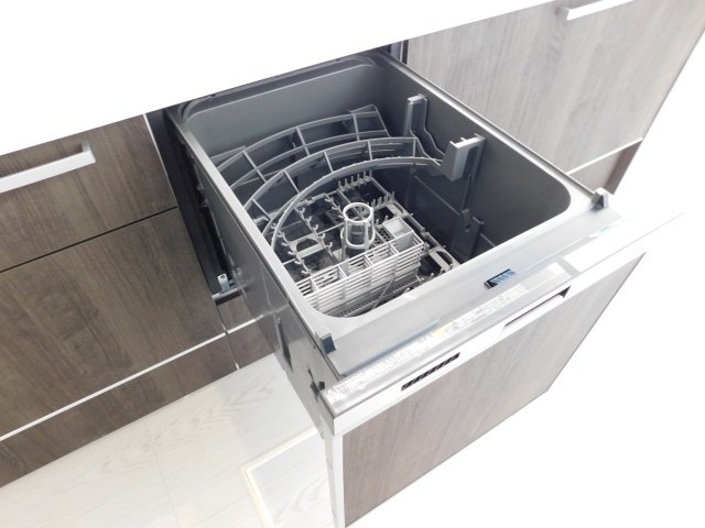 名古屋市中村区高道町６丁目の新築一戸建のキッチン|◇食洗機◇　　家事の負担を軽減する便利な食洗機付き！