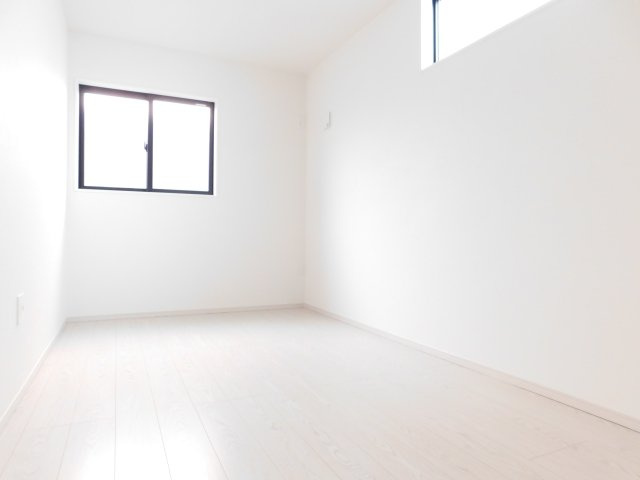 名古屋市中村区高道町６丁目の新築一戸建の洋室|◇洋室◇　　明るい洋室５．６帖　