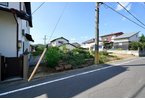 【前面道路含む現地写真】 | 南東から見た敷地（2025年10月）撮影