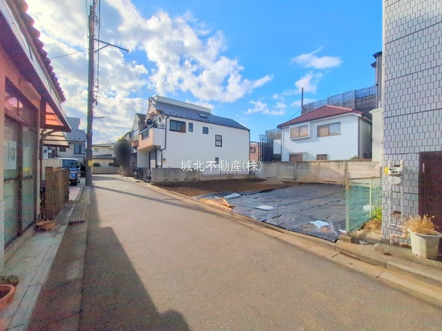 練馬区西大泉3丁目 限定1区画の前面道路含む現地写真