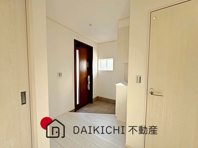 【玄関】 | 行田市大字持田　新築戸建　全10棟　8号棟
