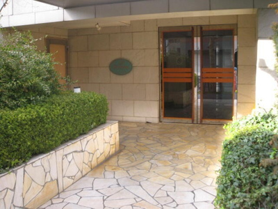 【エントランス】 | ドマーニ田端 | 落ち着いたエントランスです