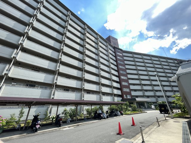 近鉄向島駅まで徒歩８分の立地●リフォーム完了の美室●向島ニュータウン第３街区Ｇ棟の外観|外観