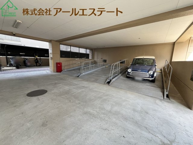 プレステージ姫路Ⅱ　山陽電鉄「手柄駅」徒歩7分の駐車場