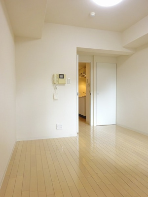 【居間・リビング】 | パレ・ホームズ西高島平 | ゆったり過ごせるリビングです