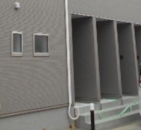 リーブルファイン八丁目1号棟のエントランス