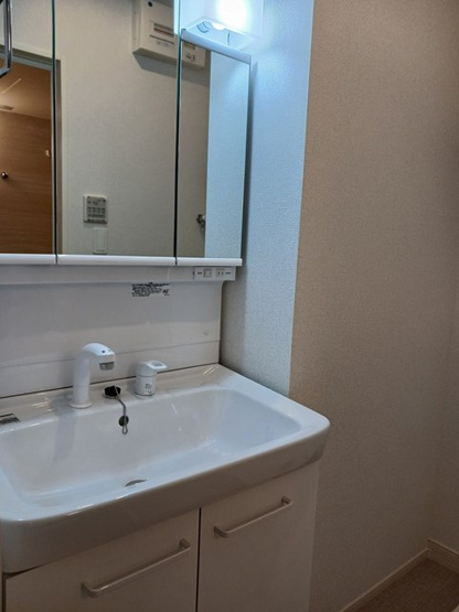 【洗面所】 | フォンターナ・ピエディ