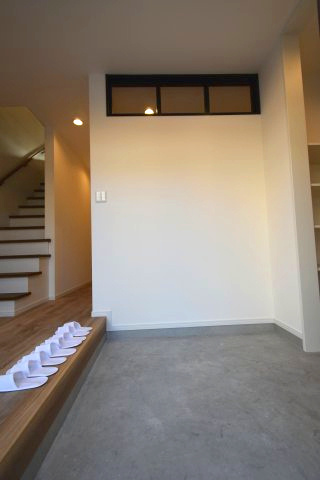 桜上水5丁目・中古戸建の玄関