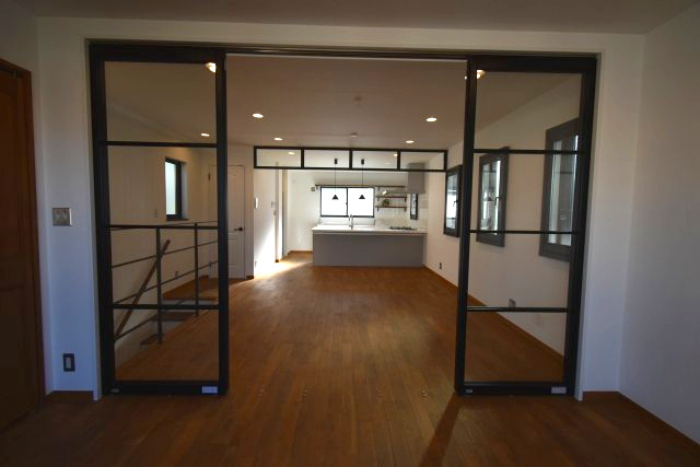 桜上水5丁目・中古戸建の居間・リビング