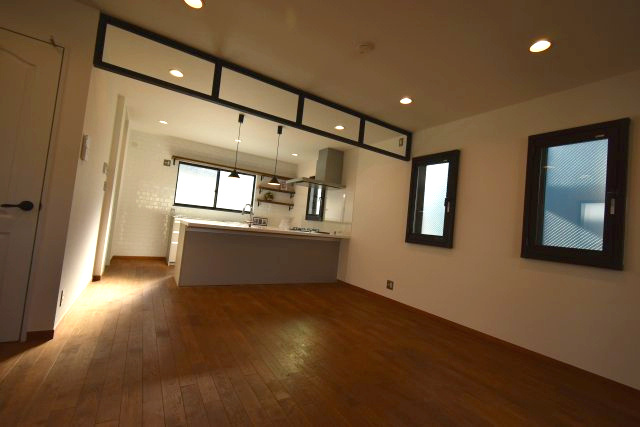 桜上水5丁目・中古戸建の居間・リビング