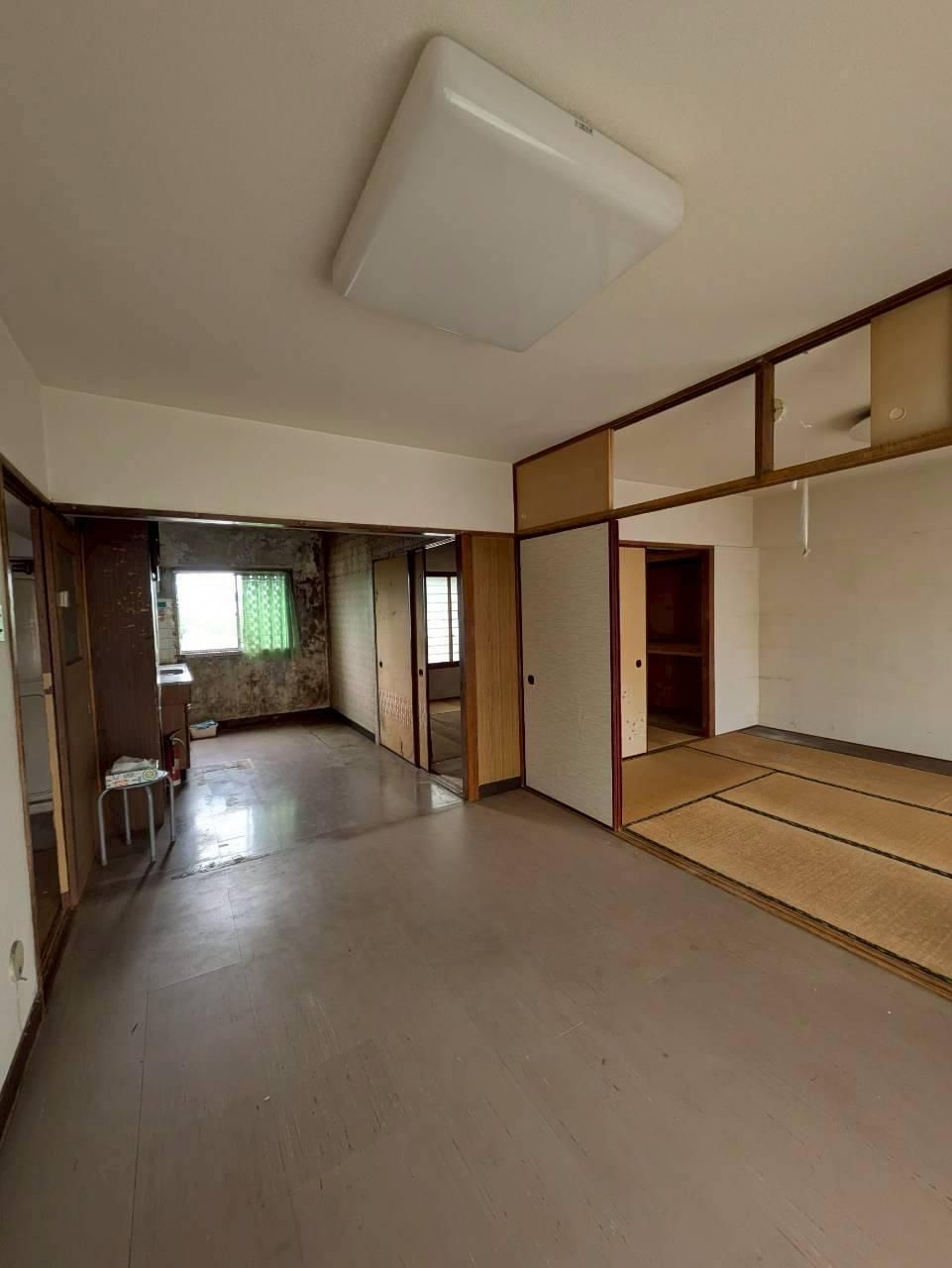 調布市染地３丁目の中古マンションの居間・リビング