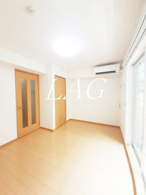 【居間・リビング】 | フェリーチェ | 洋室のお部屋です。