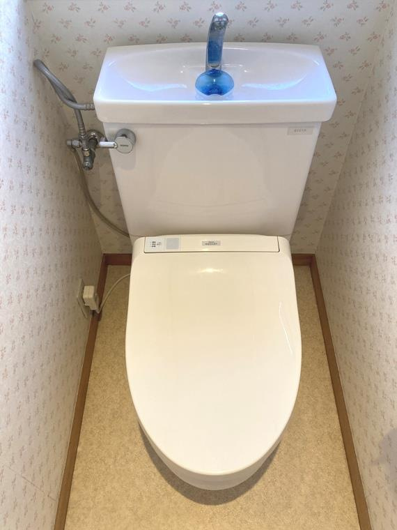 上永谷戸建のトイレ