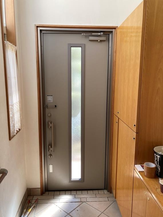 上永谷戸建の玄関