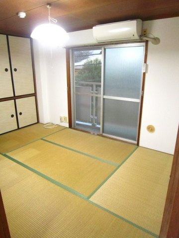 シャトー474の寝室