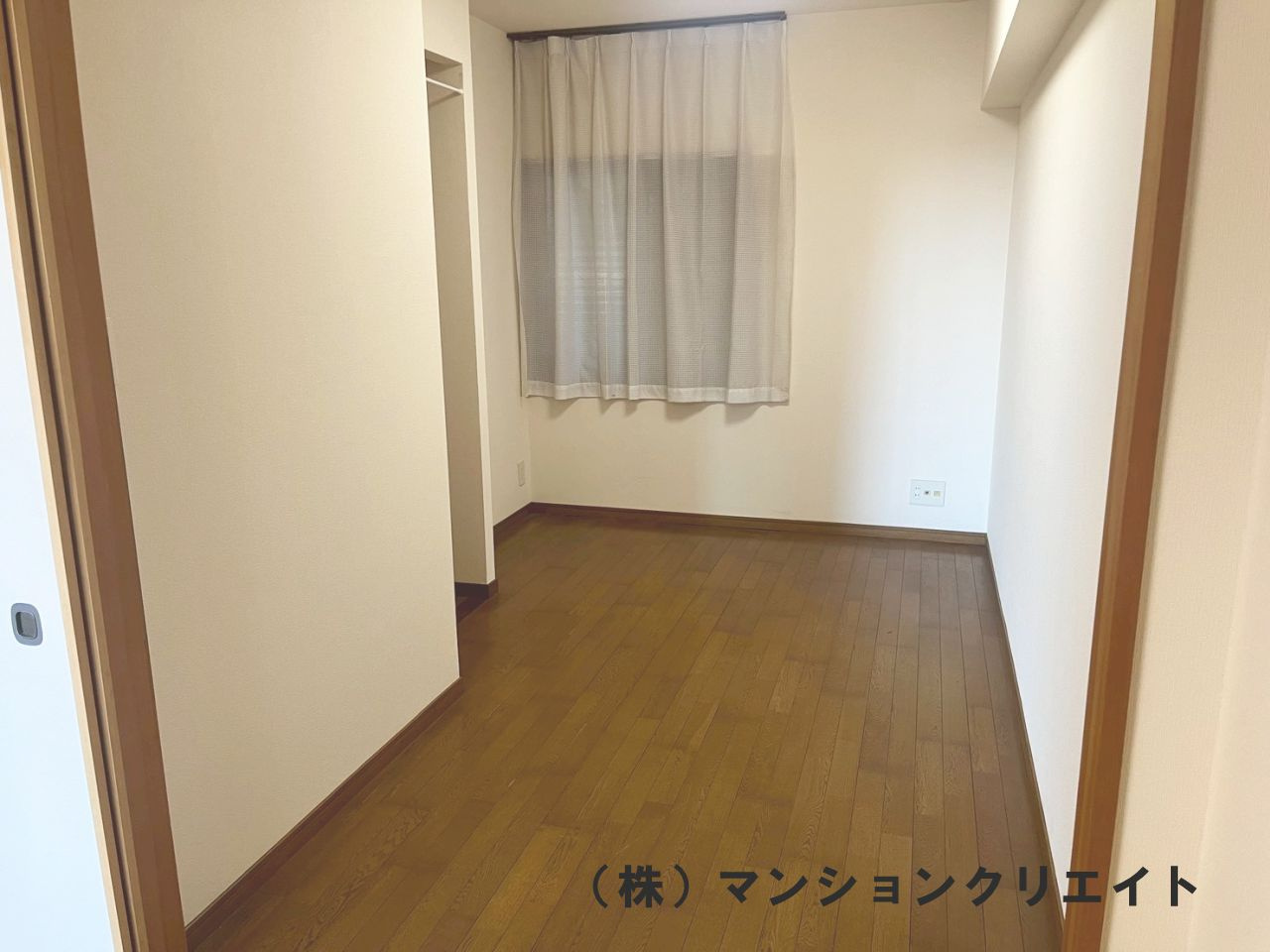 アパガーデンコート米松の洋室|約5.8帖の洋室です