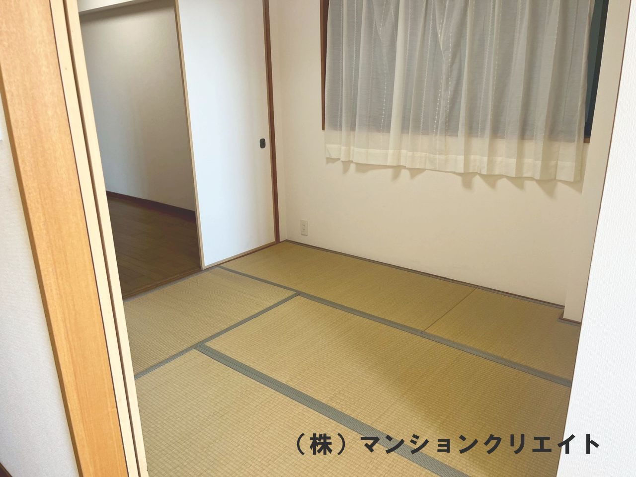 アパガーデンコート米松の和室|5.0帖の和室です。隣の洋室とは引き戸でつながっています