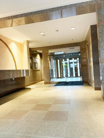 三鷹市下連雀７丁目の中古マンションのロビー