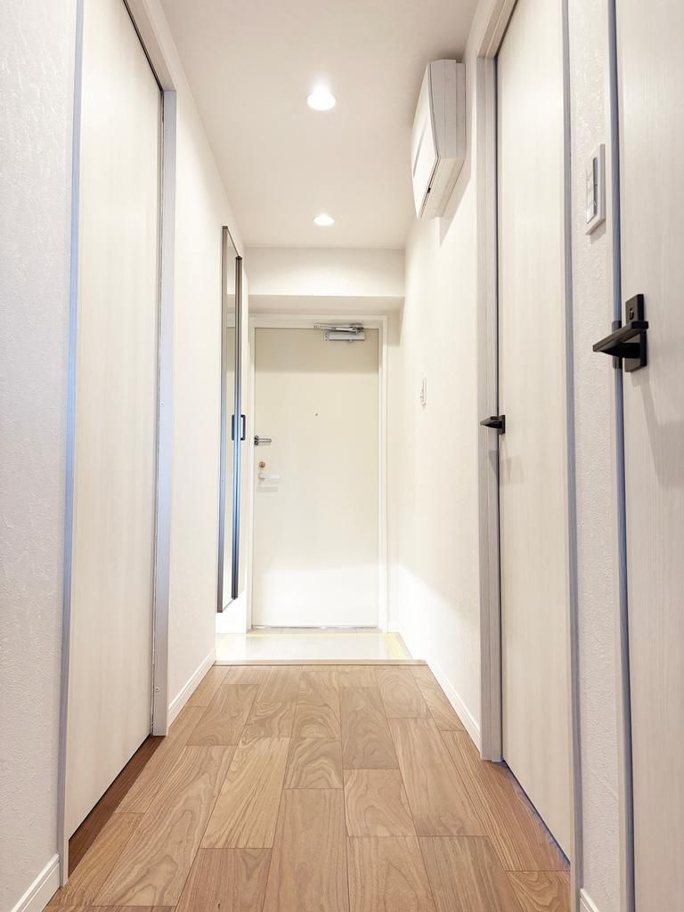 三鷹市下連雀７丁目の中古マンションの玄関