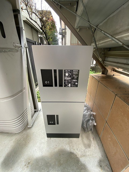 【その他共用部分】 | 登戸グリニッジの杜 | 共用部には宅配BOXがあるので荷物の受け取りもスムーズに♪再配達を依頼する手間が省けます☆