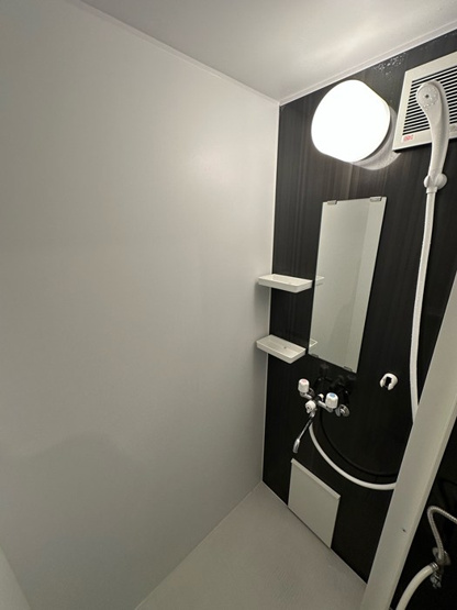 【シャワールーム】 | 登戸グリニッジの杜 | 清潔感のあるシャワールームです！一日の疲れもすっきりリフレッシュできますね♪