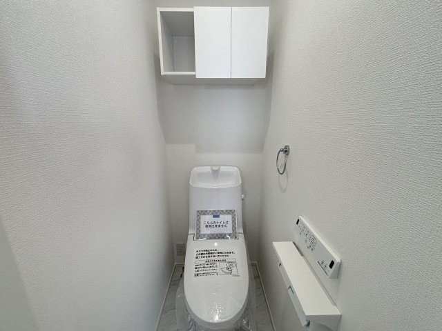 MELDIA天白区梅が丘31001③｜名古屋市の戸建ならホームアップのトイレ|2か所にトイレを完備。混み合う朝や来客時も安心の設計！