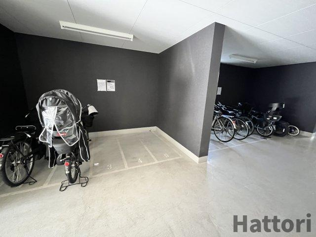 ガルデン穂波の駐車場