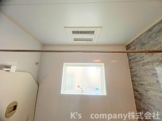 ■高座郡寒川町宮山　中古戸建①の設備|長雨の続く時期のお洗濯物の悩みを解消できる浴室乾燥機付き☆