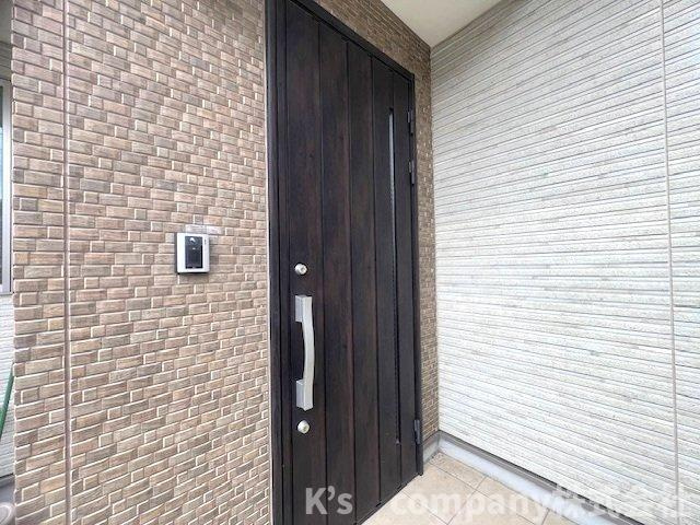 ■高座郡寒川町宮山　中古戸建①の玄関|外玄関周辺スぺ―ス◇