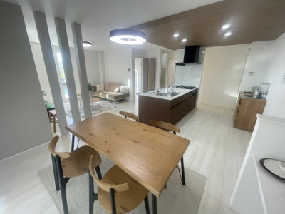 【居間・リビング】 | うるま市豊原2期（全3棟）1号棟 | 1号棟　LDK21.75帖♪カウンター付き♪