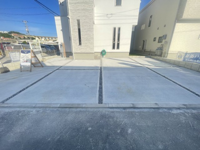 【駐車場】 | うるま市豊原2期（全3棟）1号棟 | 1号棟　並列駐車2台可♪