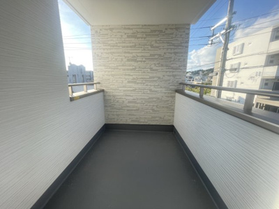 【バルコニー】 | うるま市豊原2期（全3棟）1号棟 | 1号棟　2面インナーバルコニー♪