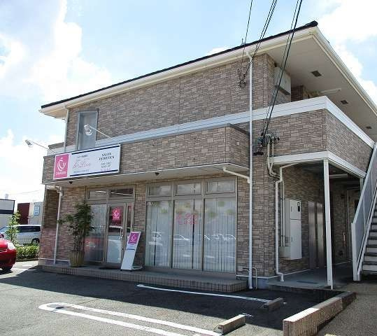 アルモニーの外観