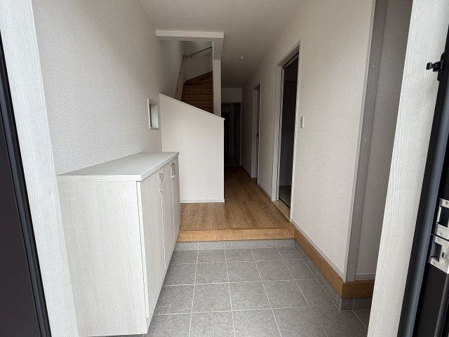 二丈深江7丁目　新築戸建　2棟の玄関